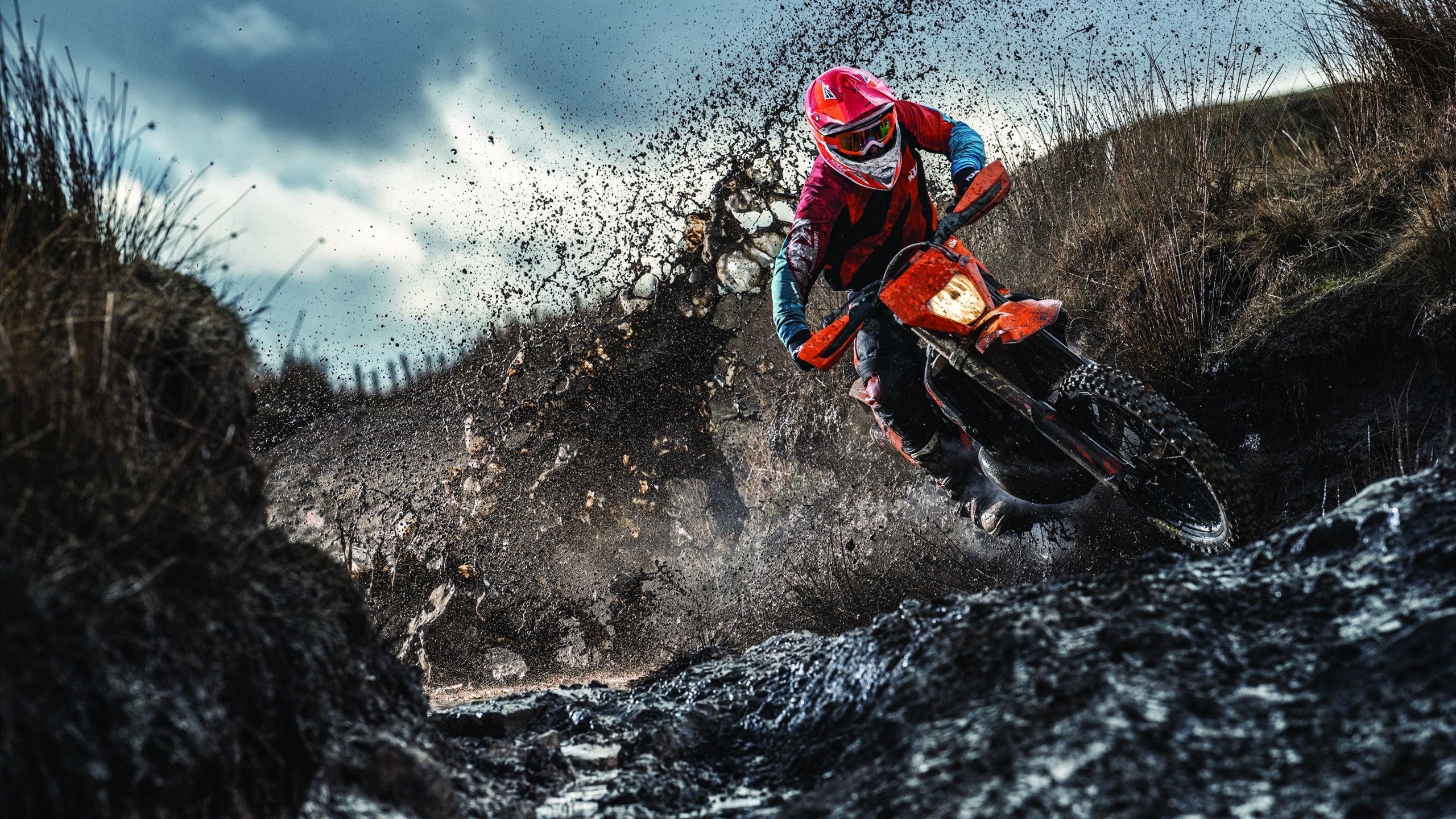 球队在季后赛争夺战中每场都是生死战,球队进入季后赛有什么好处